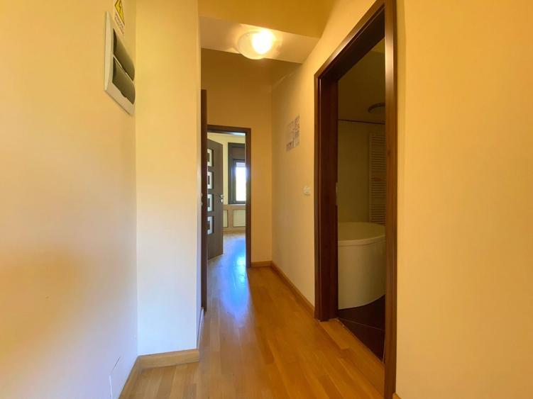 Apartament cu 4 camere decomandat, mobilat în Central