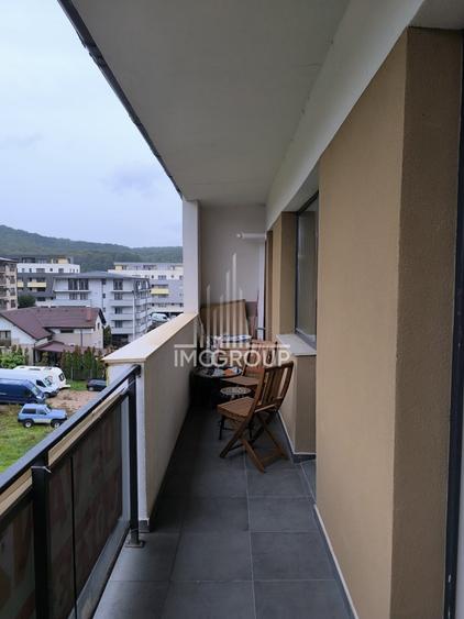 Apartament cu 3 camere decomandat, mobilat în Florești
