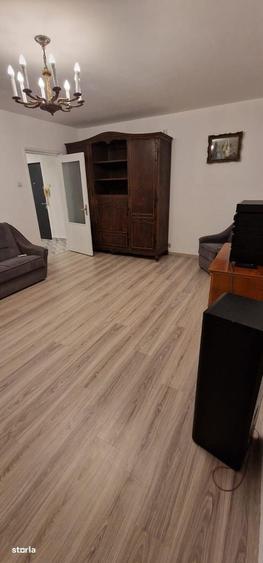 Apartament cu 3 camere decomandat în 13 Septembrie