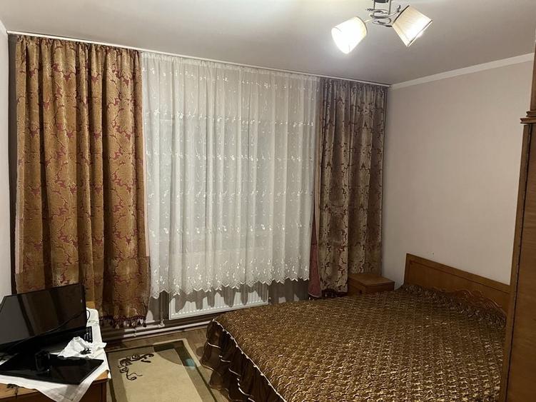 Apartament cu 3 camere decomandat în Sfântu Ilie