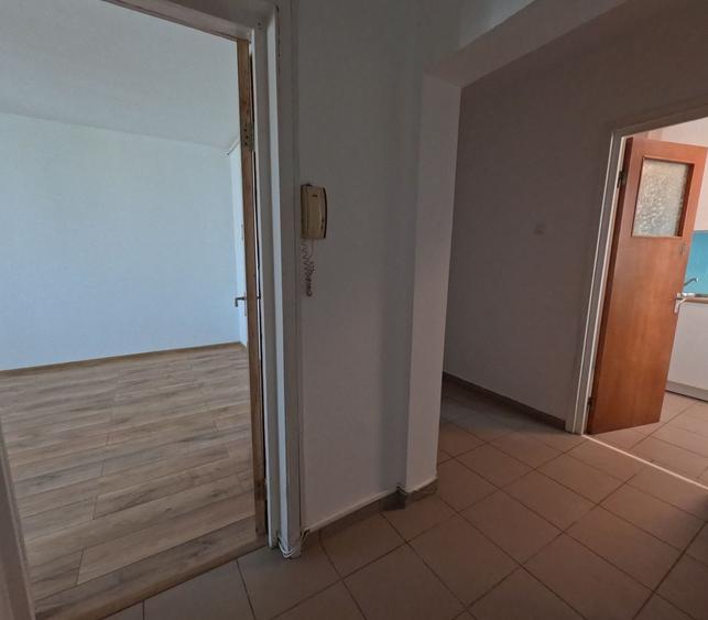 Apartament cu 3 camere decomandat în Morarilor