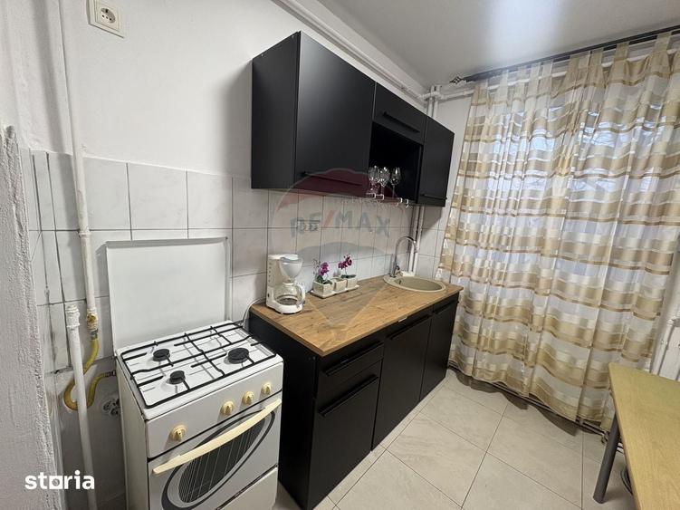 Apartament cu 2 camere, mobilat în Central