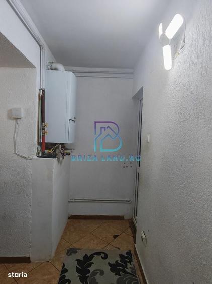 Casă cu 3 camere decomandat în 16 Februarie