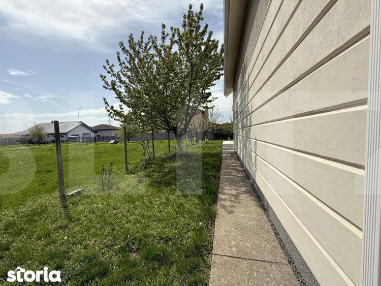 Casă cu 5 camere cu Teren 648 Mp în Ghiroda