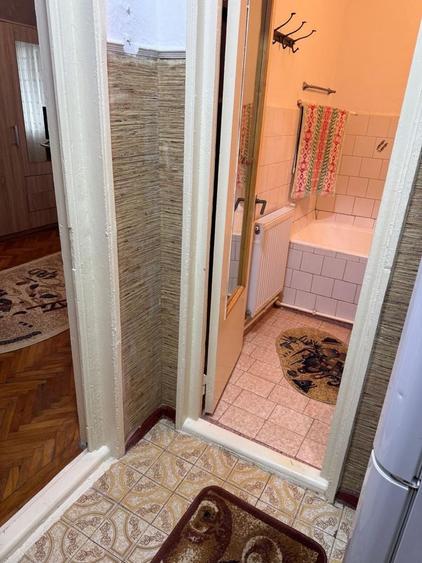 Garsonieră decomandată în Central