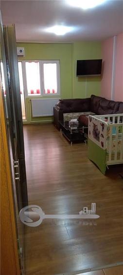 Apartament cu 2 camere semidecomandat, mobilat în Nicolina
