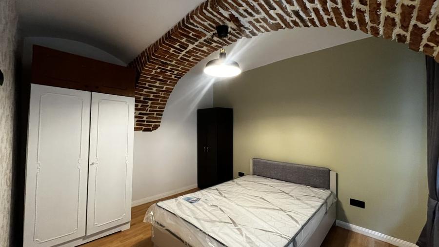 Apartament cu 2 camere semidecomandat, mobilat în Centrul Istoric