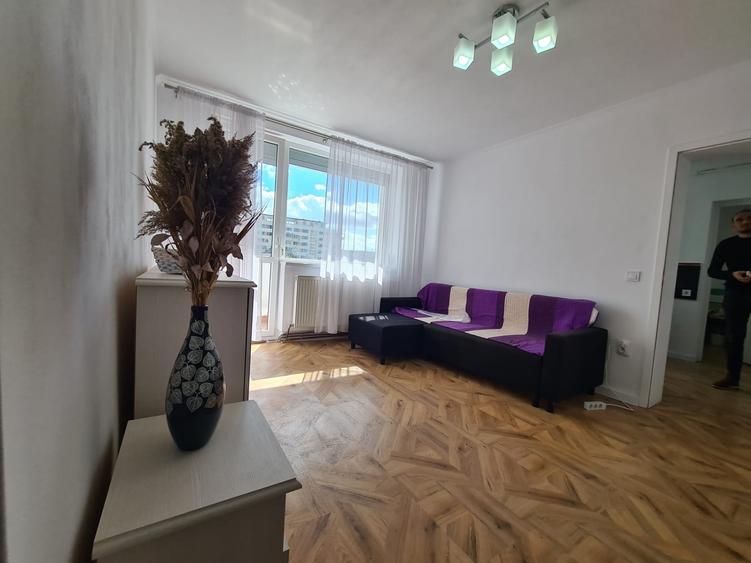 Apartament cu 3 camere semidecomandat, mobilat în Grigorescu
