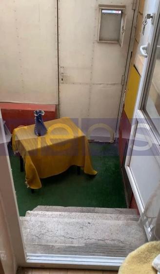 Casă individuală cu 8 camere cu Canalizare în Calea Călărașilor