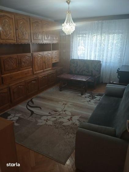 Apartament cu 2 camere decomandat în Girocului