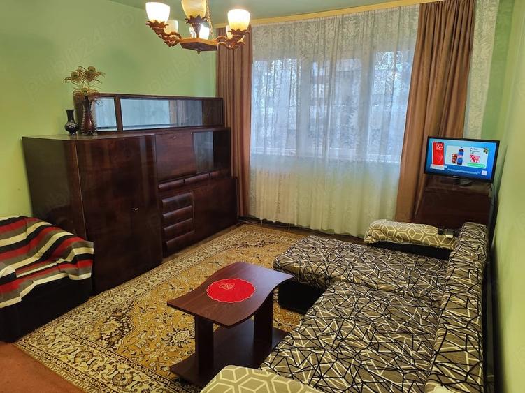Apartament cu 3 camere semidecomandat în Șagului
