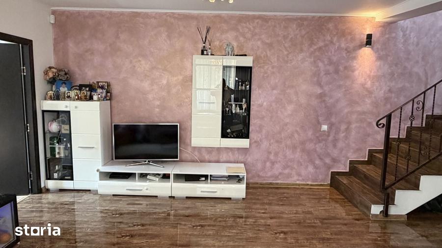 Casă cu 5 camere cu Teren 172 Mp în Chiajna