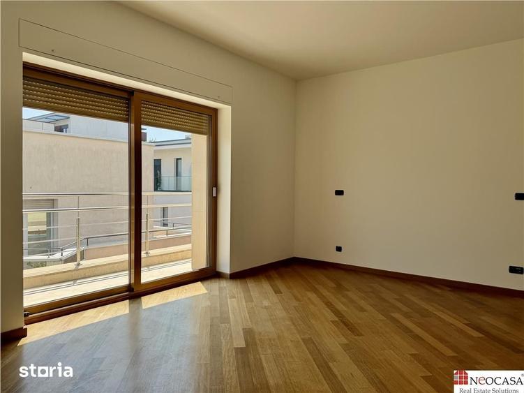 Apartament cu 5 camere în Primăverii