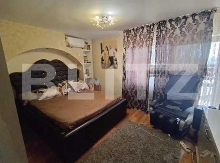 Casă cu 4 camere în Exterior Vest