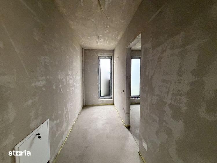 Casă cu 6 camere cu Teren 300 Mp în Gruia