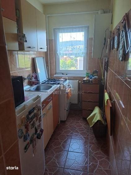 Apartament cu 2 camere semidecomandat în Dacia