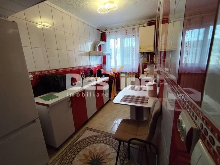 Apartament cu 2 camere nedecomandat, mobilat în Central