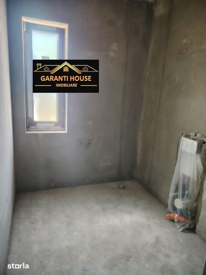 Casă cu 4 camere cu Teren 500 Mp în Central