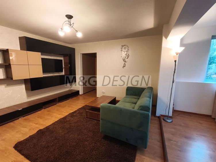 Apartament cu 3 camere semidecomandat în Spitalul Județean