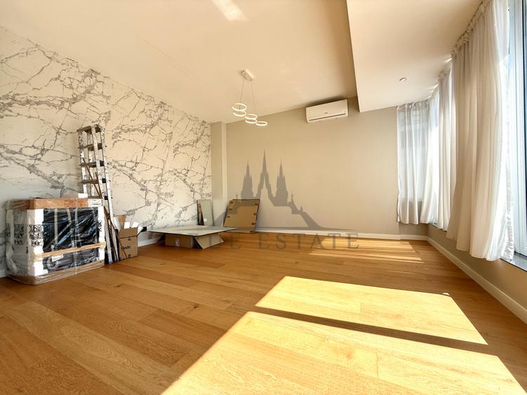 Penthouse cu 4 camere decomandat în Floreasca