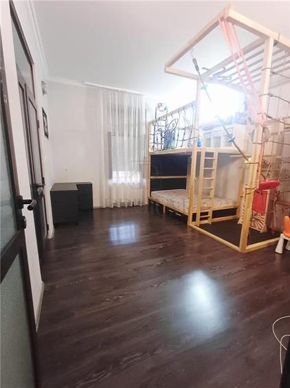 Apartament cu 3 camere decomandat, mobilat în Iosefin