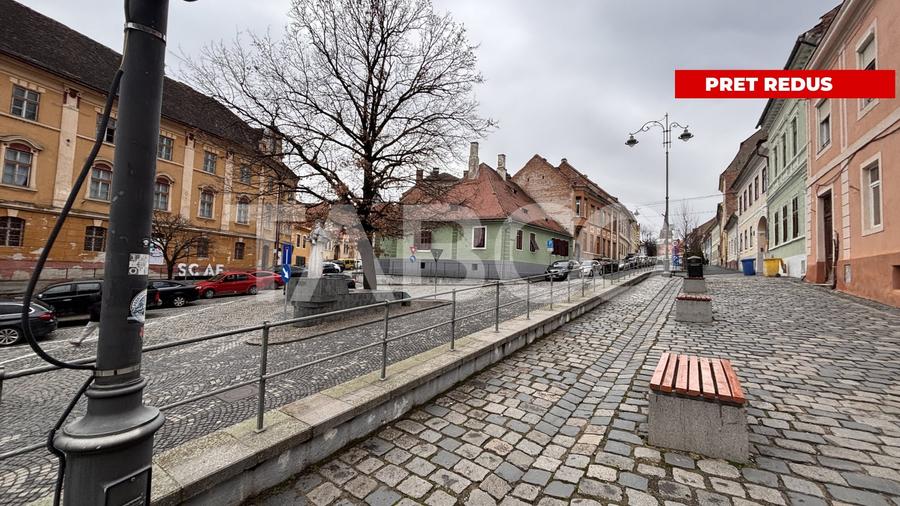 Apartament la casa + pivnita 93 mp utili de vanzare  Centrul Istoric - 1