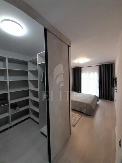Apartament cu 3 camere semidecomandat în Bună Ziua