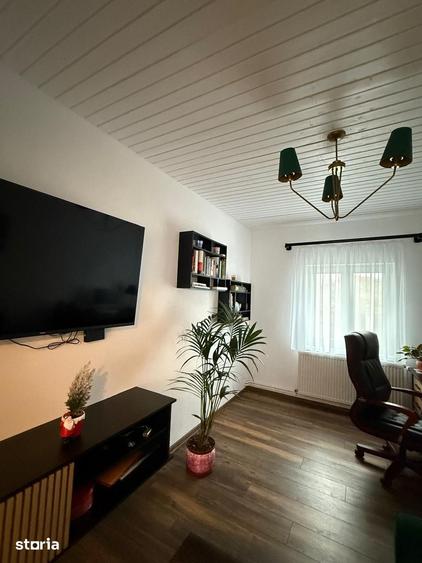 Casă cu 5 camere cu Teren 3885 Mp în Vermeș