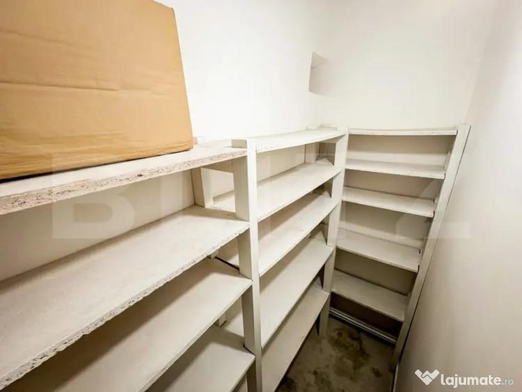 Apartament cu 4 camere semidecomandat în 22 Decembrie
