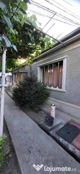 Casă cu 4 camere în Chercea