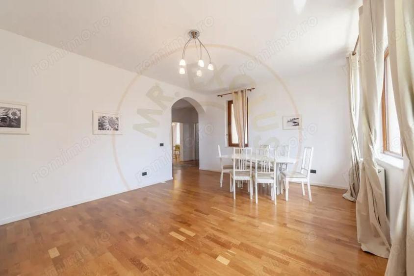 Casă cu Teren 475 Mp în Găvana