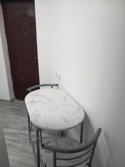Garsonieră decomandată în Universitate