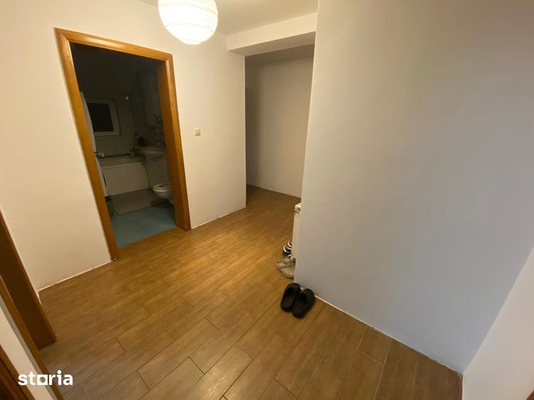 Apartament cu 3 camere decomandat în Moșnița Nouă