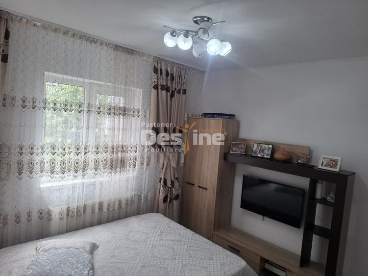 Apartament TĂTĂRAȘI SUD, 3 camere, Semidecomandat, an 1978, 50 mp utili, etaj 3 - 2