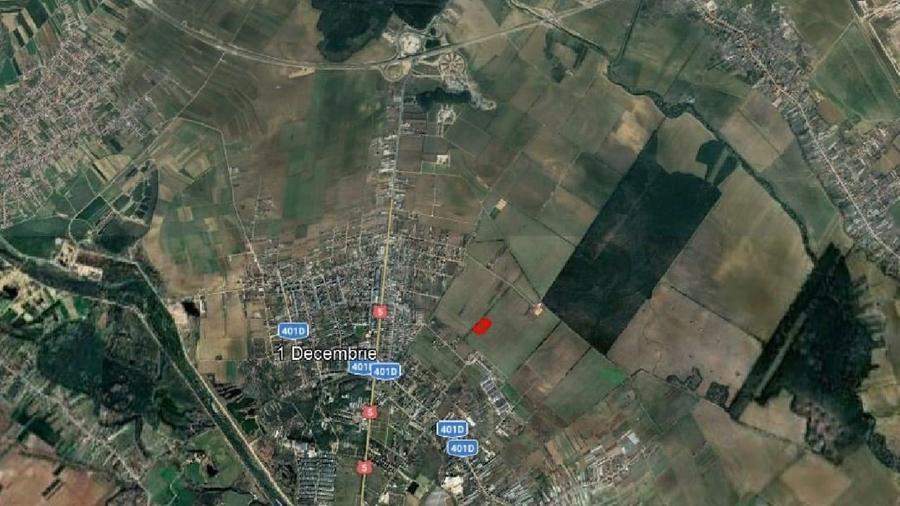 Teren agricol intravilan de 8800 mp, în 1 Decembrie