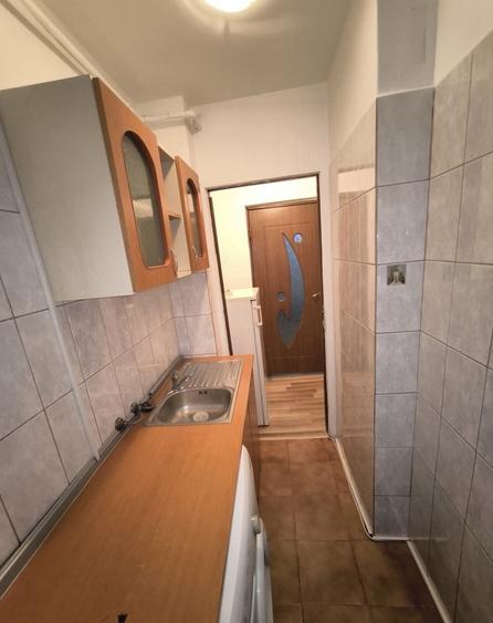 Apartament cu 2 camere semidecomandat în Micro 9