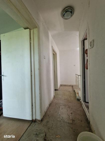 Casă cu 4 camere cu Teren 200 Mp în Sud