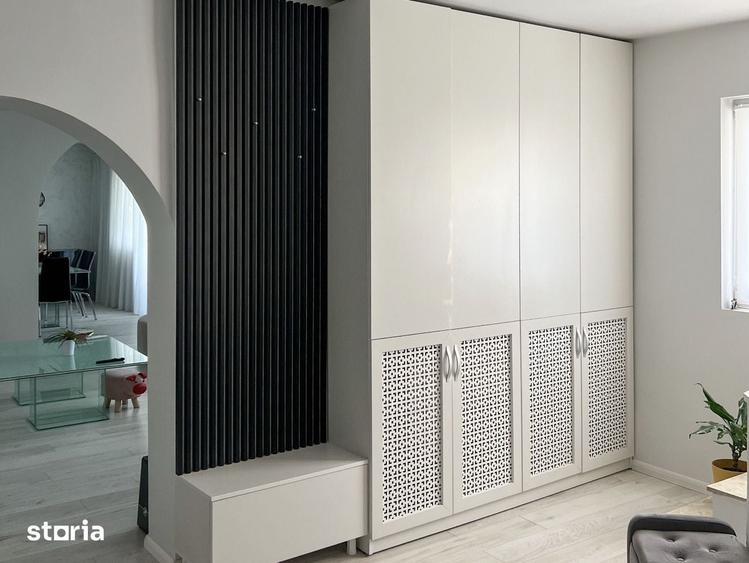 Apartament cu 4 camere decomandat în Ion Creangă