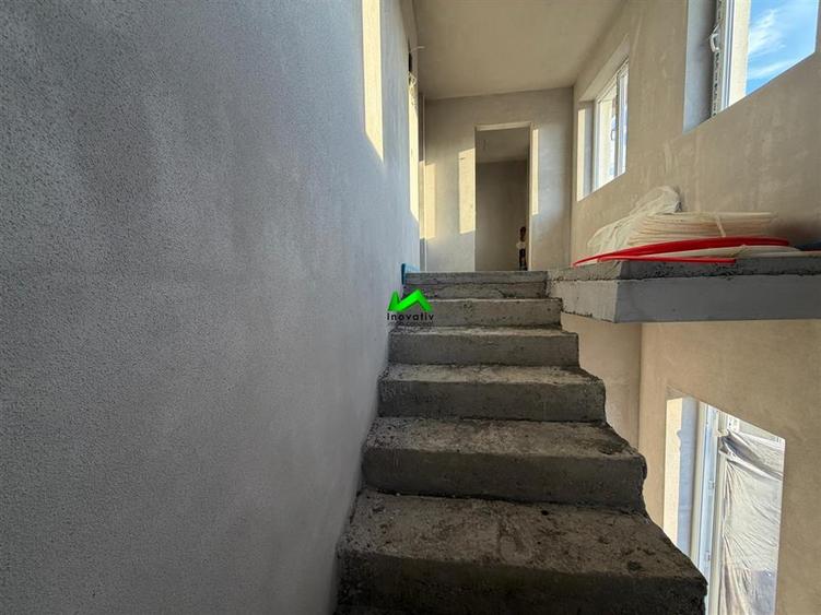 Casă cu 7 camere cu Teren 727 Mp în Central