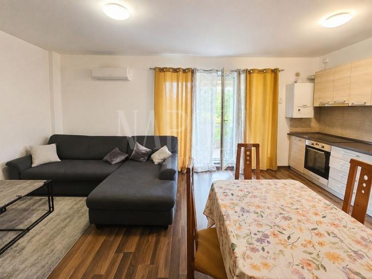 Apartament cu 3 camere decomandat în Florești