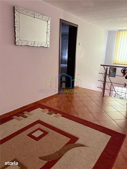 Casă cu 8 camere cu Teren 800 Mp în Central
