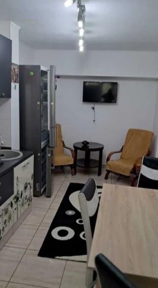 Apartament cu 3 camere decomandat, mobilat în Pantelimon