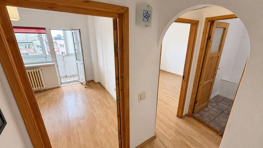 Apartament cu 2 camere decomandat în Moșilor