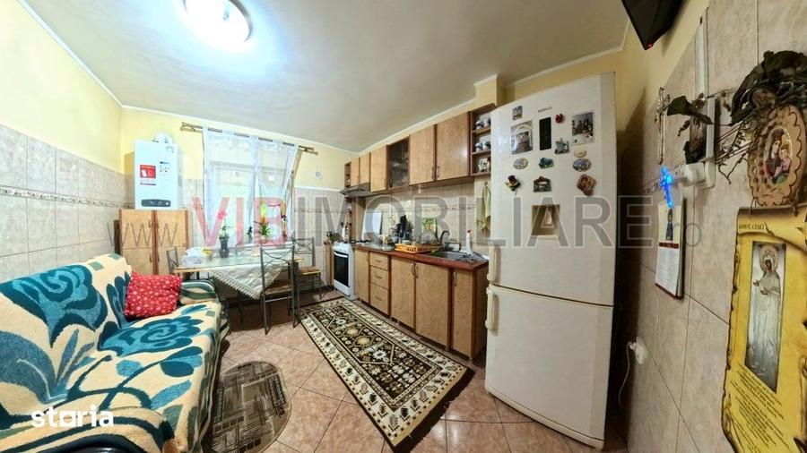 Apartament 3 camere Central - parter- 80 mp - boxa inclusa - 10