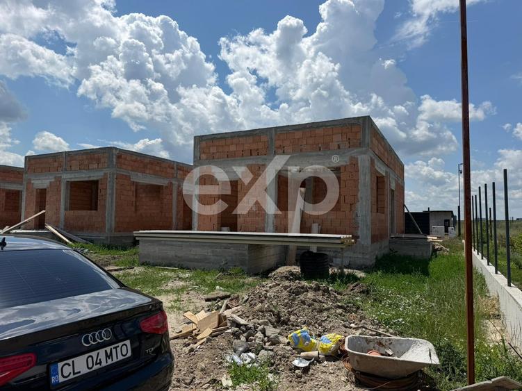 Casă individuală cu 3 camere cu Teren 250 Mp în Clinceni
