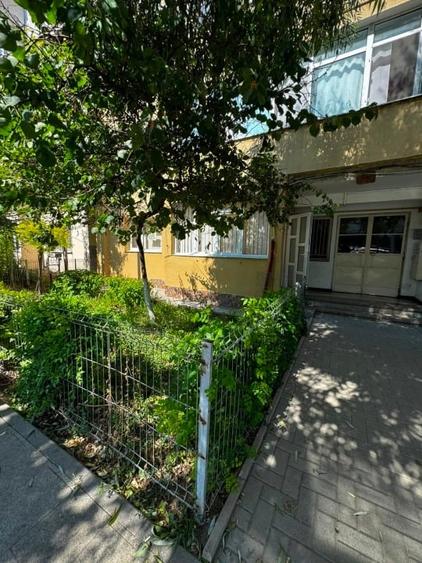 Spațiu comercial, de 34 mp, în