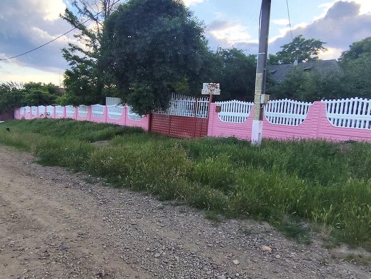 Casă cu 4 camere cu Teren 40 Mp în Muncelu de Sus