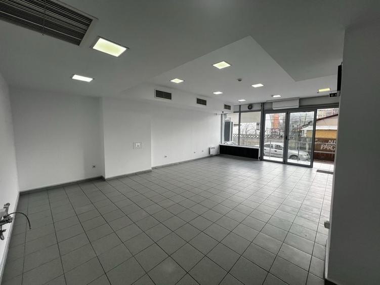 Spațiu comercial, de 76 mp, în Central