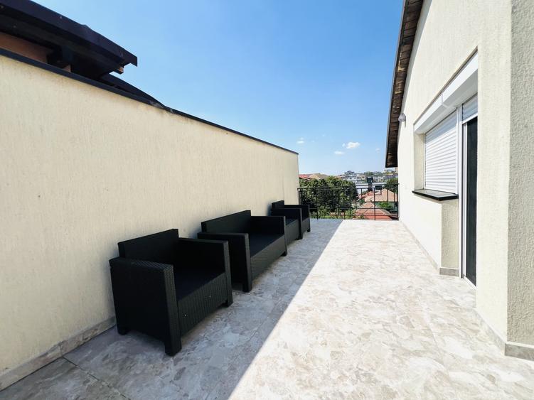 Apartament cu 3 camere semidecomandat, mobilat în Aradului