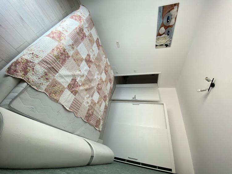 Apartament cu 2 camere semidecomandat în Dumbrăvița
